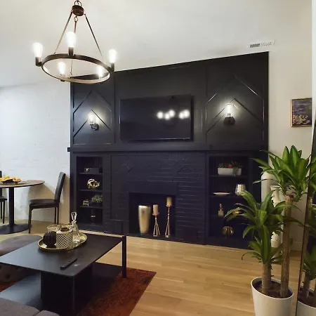 The Velvet Jazz Haus Apartment