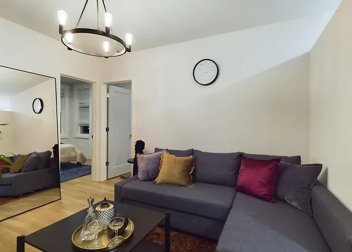The Velvet Jazz Haus Apartment Chicago